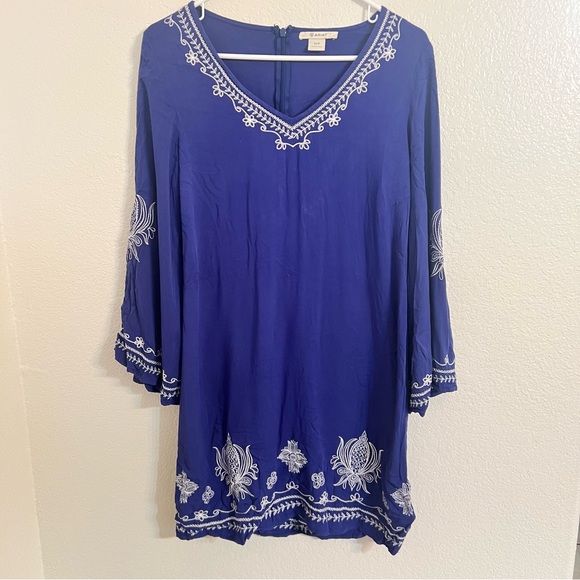 Ariat Dresses & Skirts - Ariat dress Blue Embroidered V-Neck Tunic Dress small boho coastal western rodeo